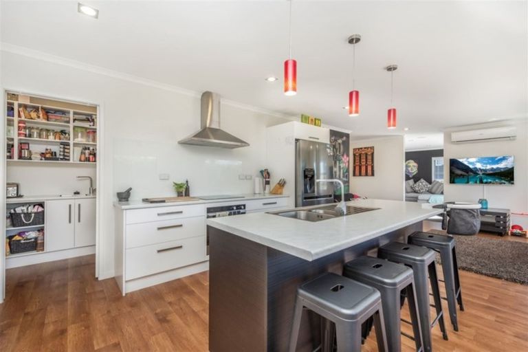 Photo of property in 27 Longbow Terrace, Flagstaff, Hamilton, 3210