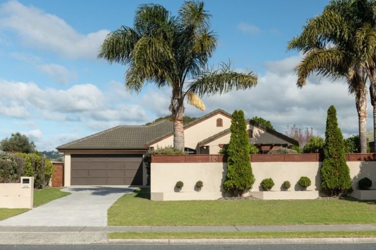 Photo of property in 308 Gravatt Road, Papamoa Beach, Papamoa, 3118