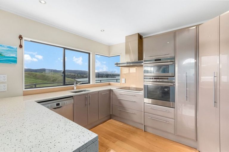 Photo of property in 24 Saint Ives Drive, Camborne, Porirua, 5026