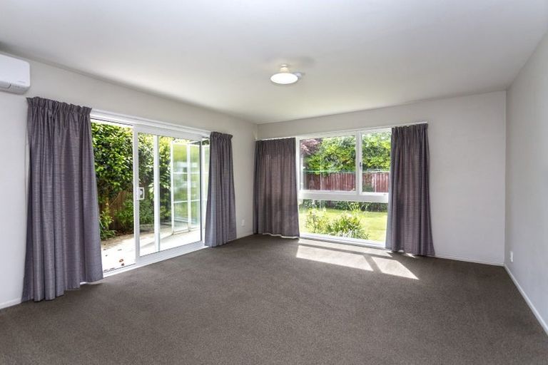 Photo of property in 1/8 Ashfield Place, Ilam, Christchurch, 8041