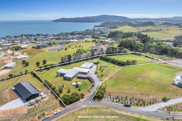 Photo of property in 37 Pekama Drive, Cable Bay, 0420