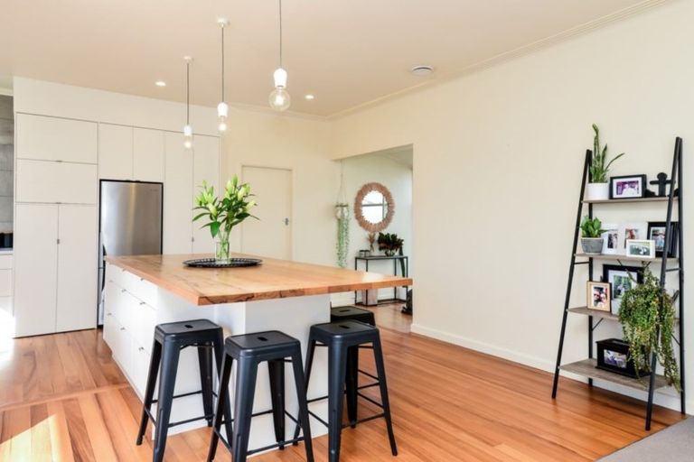 Photo of property in 42 Chaucer Street, Leamington, Cambridge, 3432