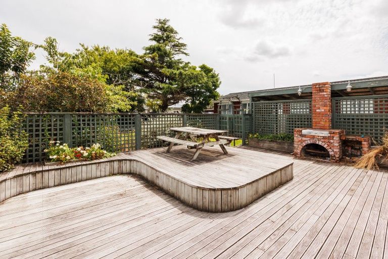 Photo of property in 174 Ruahine Street, Roslyn, Palmerston North, 4414