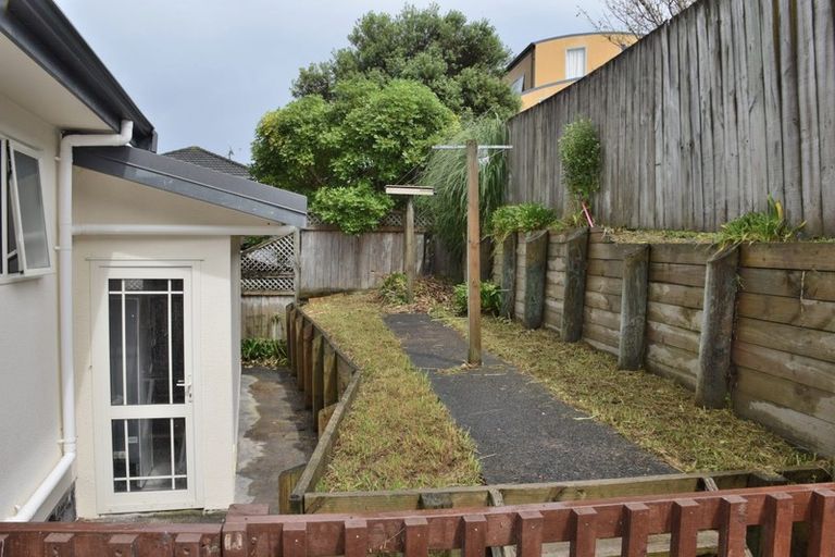 Photo of property in 13 Noel Williams Place, Windsor Park, Auckland, 0630
