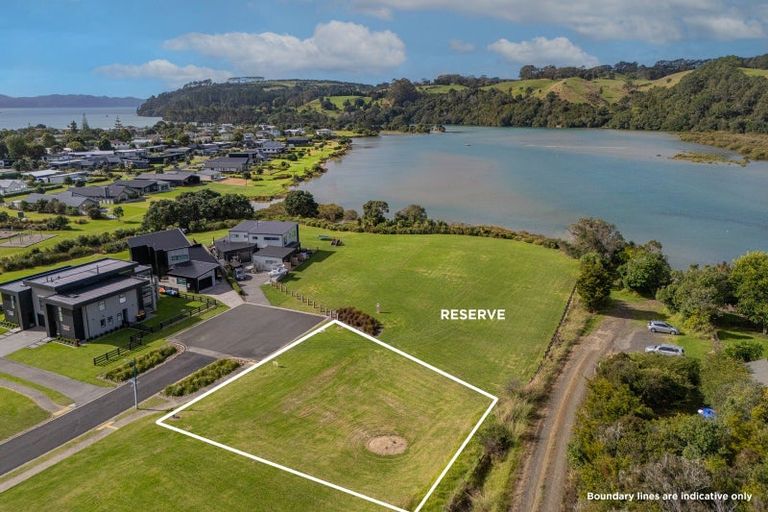 Photo of property in 26 Fred Harsant Drive, Cooks Beach, 3591