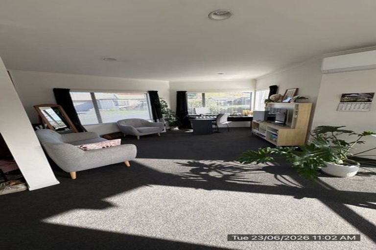 Photo of property in 16 Claridge Place, Taradale, Napier, 4112