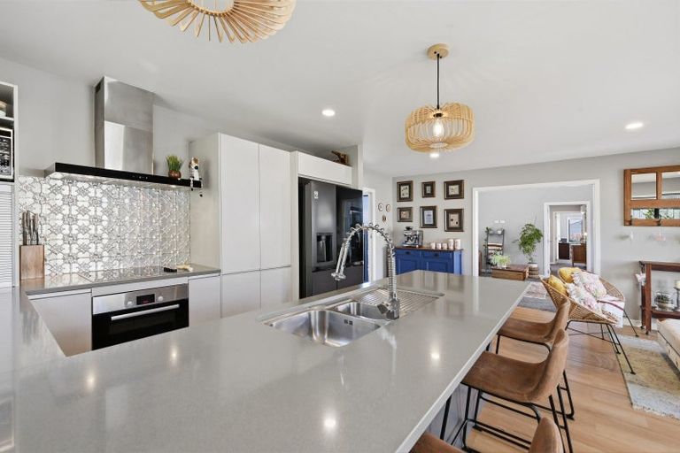 Photo of property in 2 Benmore Crescent, Pyes Pa, Tauranga, 3112