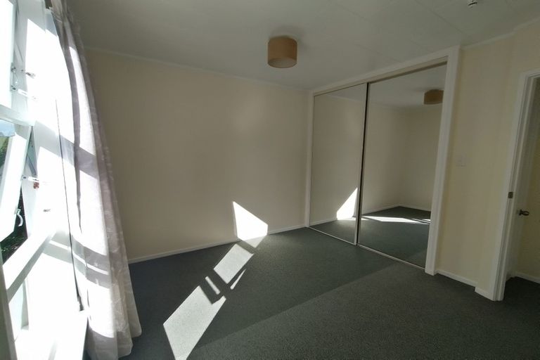 Photo of property in 23 Cockayne Crescent, Sunnynook, Auckland, 0620