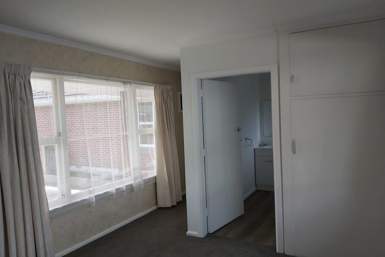 Photo of property in 35 Sevenoaks Drive, Bryndwr, Christchurch, 8053