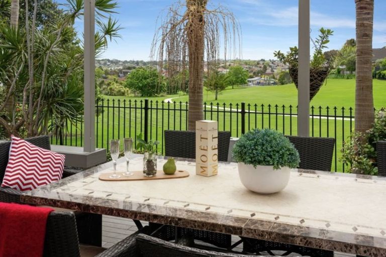 Photo of property in 1/28 Wiltshire Place, Somerville, Auckland, 2014