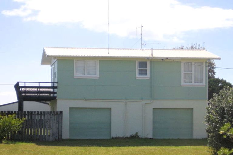 Photo of property in 249 Seaforth Road, Waihi Beach, 3611