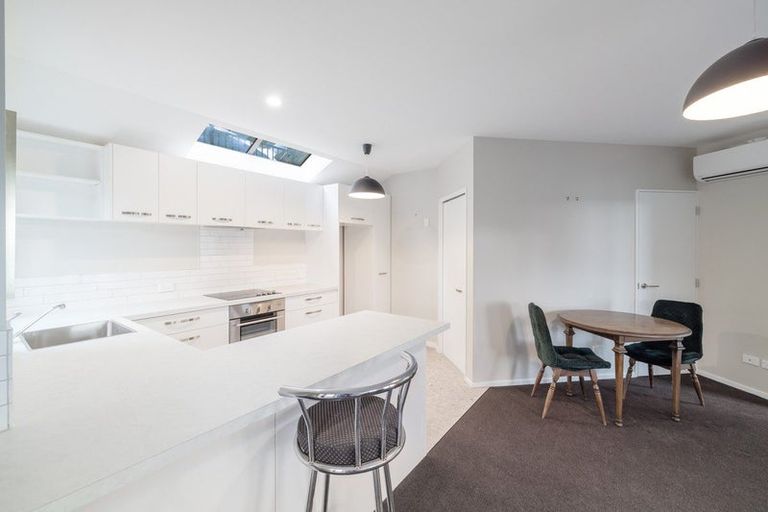 Photo of property in 30 Gilmour Terrace, Lyttelton, 8082