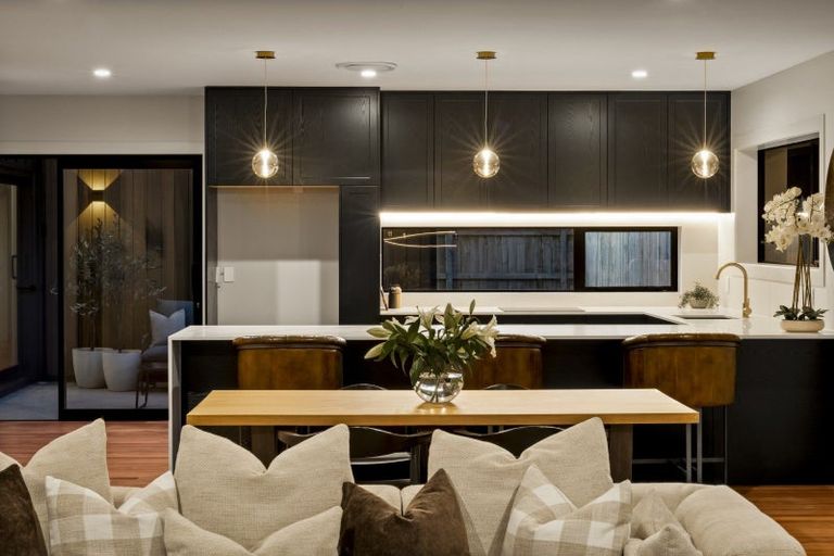 Photo of property in 48 Corriedale Road, Jacks Point, 9371