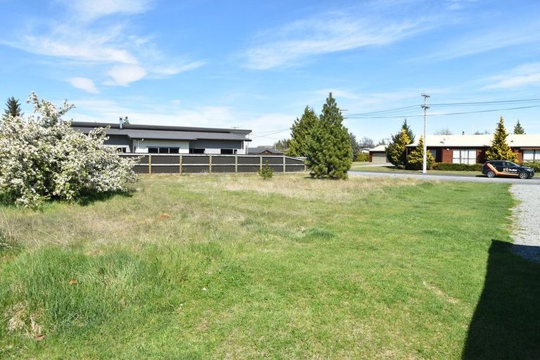 Photo of property in 22 Glencairn Road, Twizel, 7901