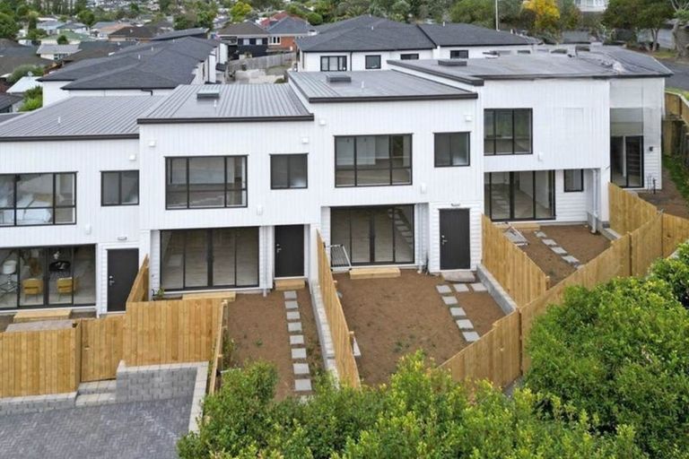 Photo of property in 20e Hill Road, Papatoetoe, Auckland, 2025