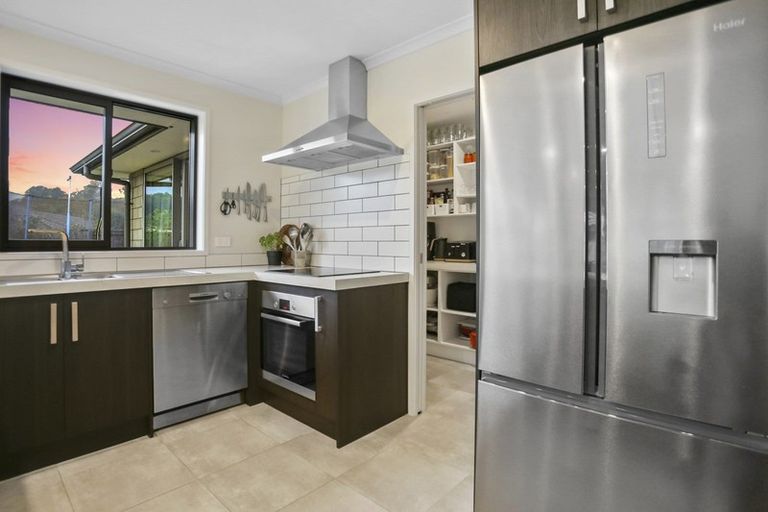 Photo of property in 9 Wakatere Place, Thames, 3500