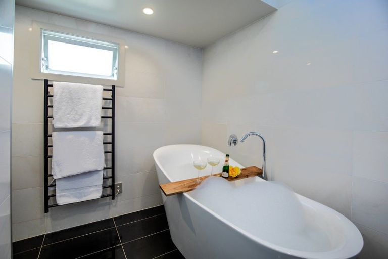 Photo of property in 8c Brassey Road, Saint Johns Hill, Whanganui, 4500