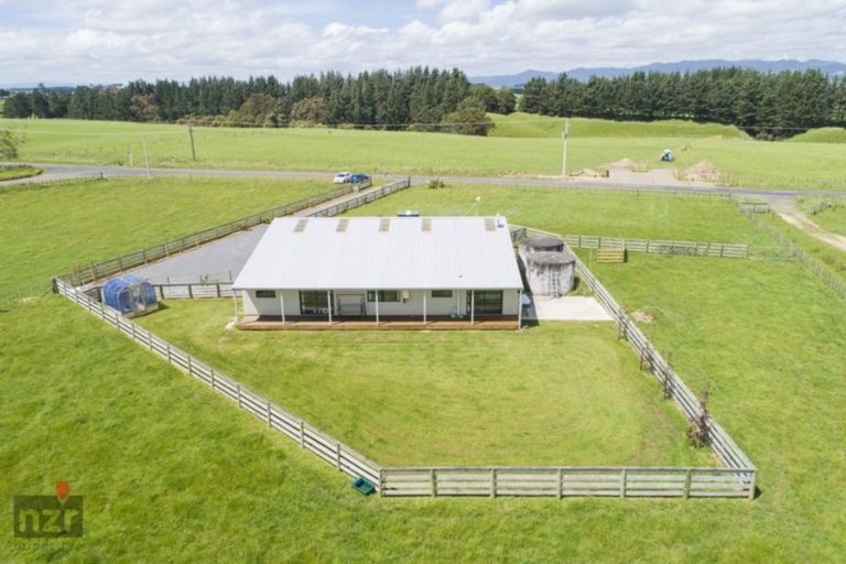 Photo of property in 1107 Taonui Road, Colyton, Feilding, 4775