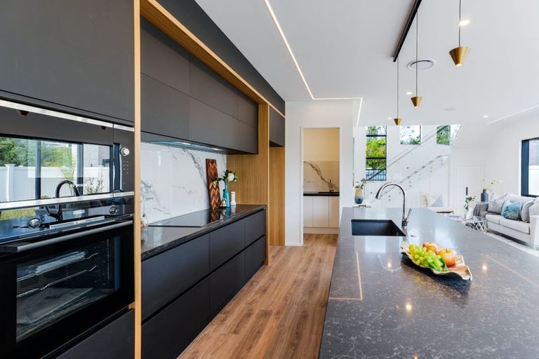 Photo of property in 21a Glenvar Road, Torbay, Auckland, 0630