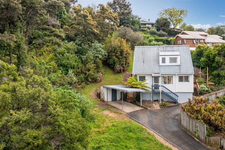 Photo of property in 2/27 Witheford Drive, Bayview, Auckland, 0629