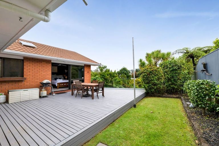 Photo of property in 5 Ruskin Place, Westown, New Plymouth, 4310