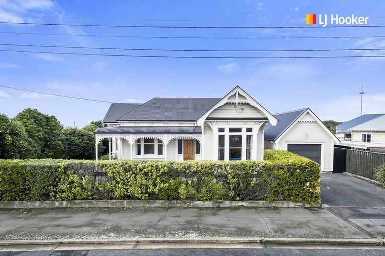 Photo of property in 73 Royal Crescent, Saint Kilda, Dunedin, 9012