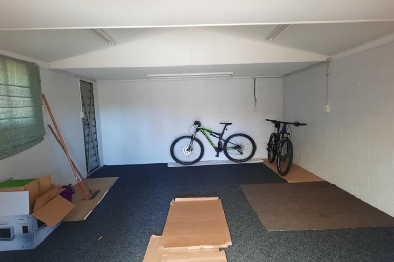 Photo of property in 3 Cranbrook Avenue, Burnside, Christchurch, 8053