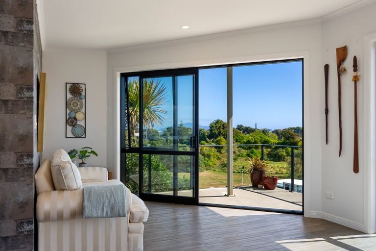 Photo of property in 14 Duncans Way, Otaki Beach, Otaki, 5512