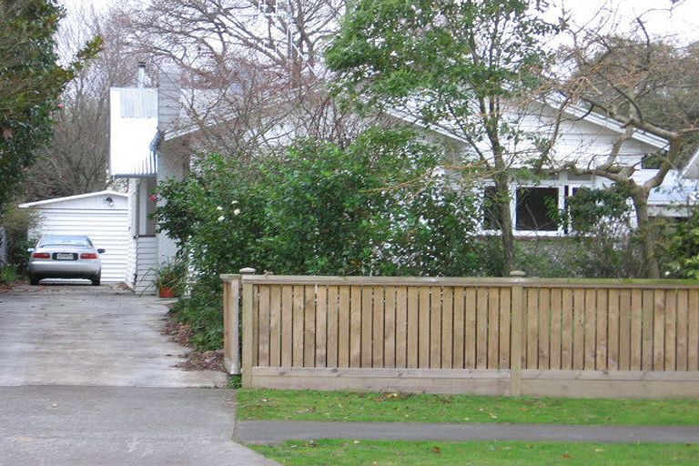 Photo of property in 34 Manapouri Crescent, Hokowhitu, Palmerston North, 4410