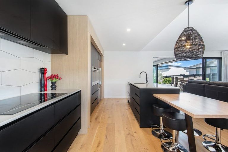 Photo of property in 87 Wingatui Road, Mosgiel, 9024