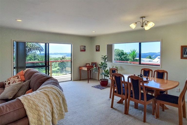 Photo of property in 98 Te Haumi Drive, Paihia, 0200