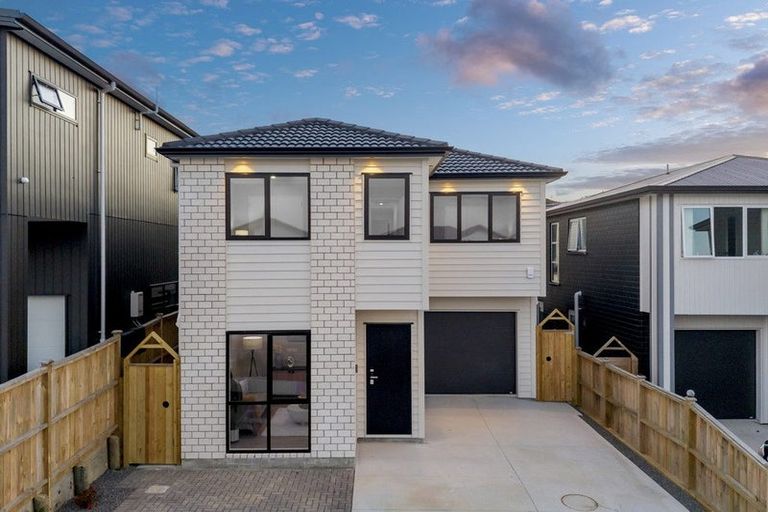 Photo of property in 3 Ripa Street, Flat Bush, Auckland, 2019