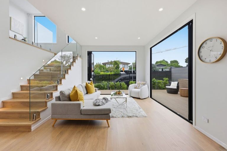 Photo of property in 23b Sorrel Crescent, Bucklands Beach, Auckland, 2012