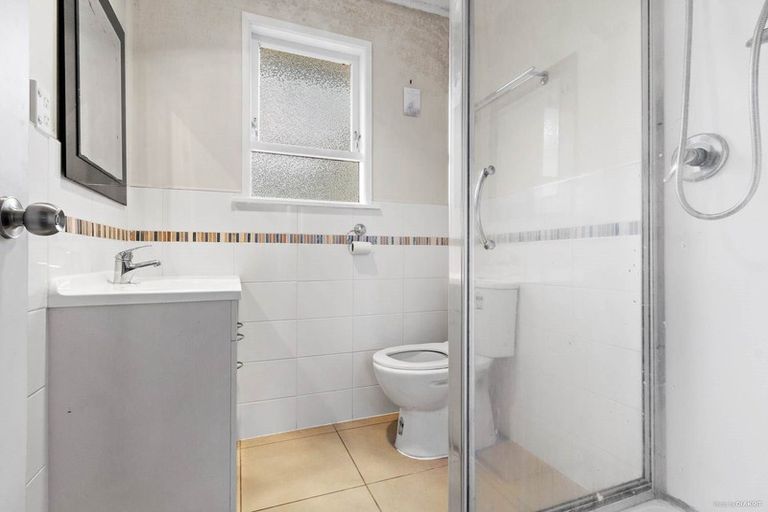 Photo of property in 60 Glendene Avenue, Glendene, Auckland, 0602