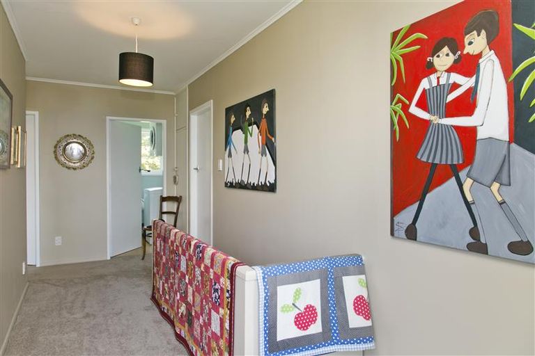 Photo of property in 14 Isobel Street, Acacia Bay, Taupo, 3330