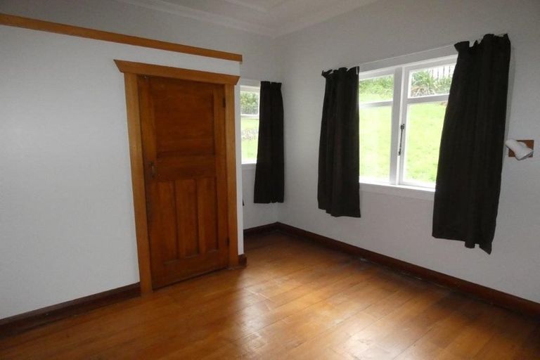 Photo of property in 27a Sydenham Street, Northland, Wellington, 6012