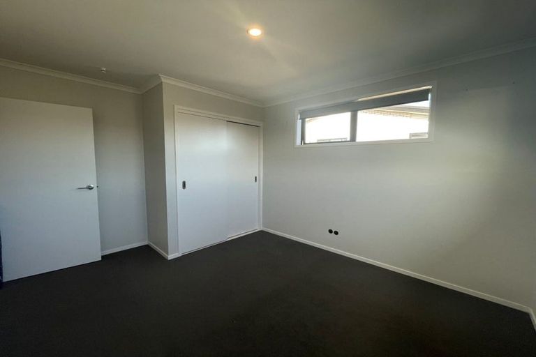 Photo of property in 27 Discovery Place, Marfell, New Plymouth, 4310