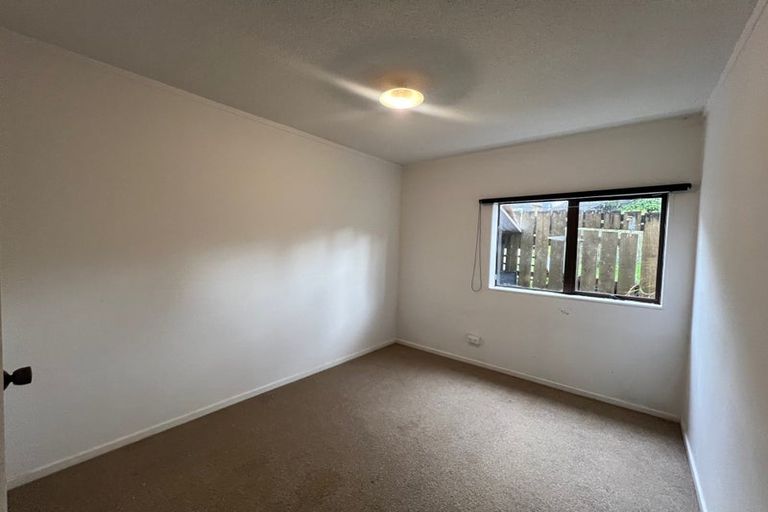 Photo of property in 4/133 Ennis Avenue, Pakuranga Heights, Auckland, 2010