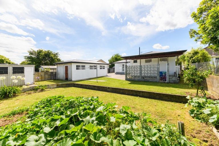 Photo of property in 6 Milton Street, Roslyn, Palmerston North, 4414