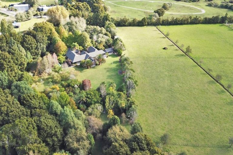 Photo of property in 28 Kaipara Flats Road, Dome Forest, Warkworth, 0981