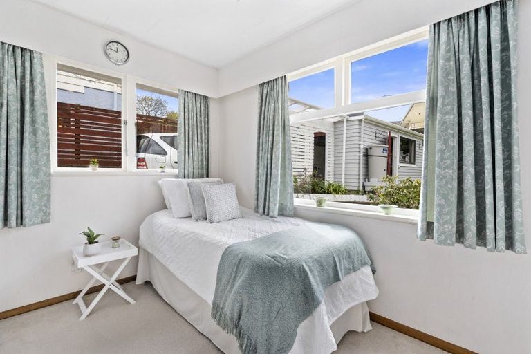 Photo of property in 12 Saint Johns Terrace, Tawa, Wellington, 5028