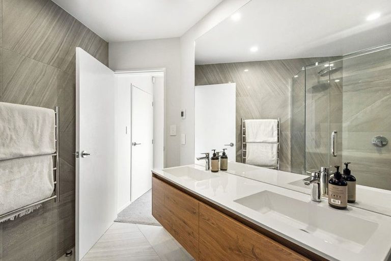 Photo of property in 1/56 Castor Bay Road, Castor Bay, Auckland, 0620