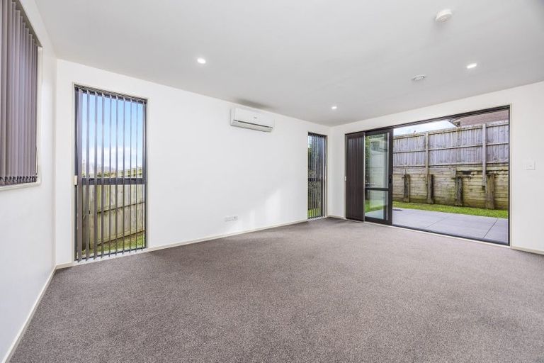 Photo of property in 33 Carole Crescent, Pakuranga, Auckland, 2010