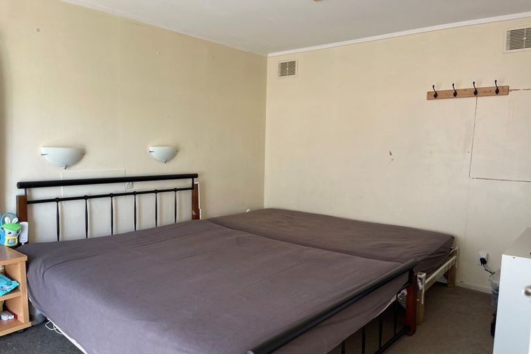 Photo of property in 18 Wycherley Drive, Bucklands Beach, Auckland, 2014