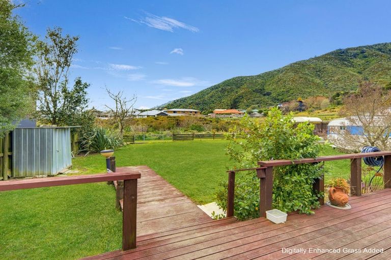 Photo of property in 86 Moana View Road, Waikawa, Picton, 7220