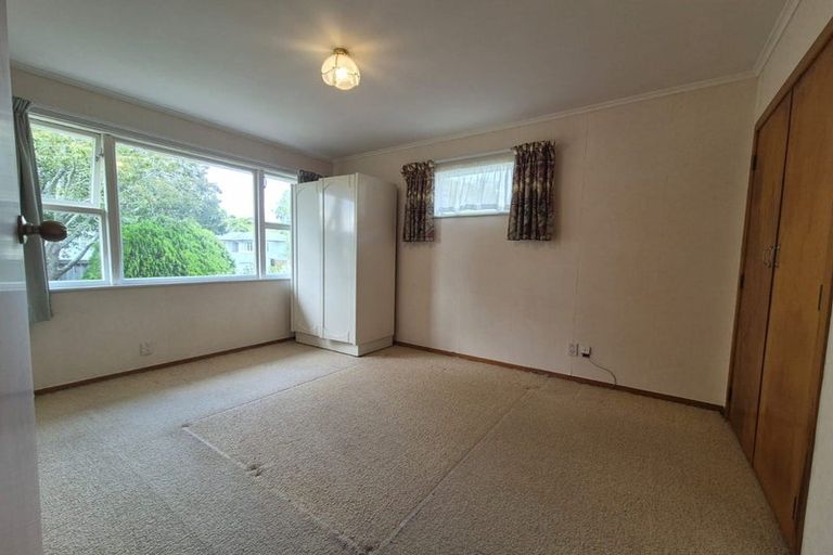 Photo of property in 16 Sylvia Road, Hillcrest, Auckland, 0627