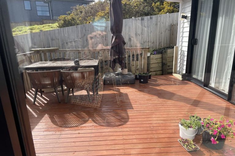 Photo of property in 18 Takurua Terrace, Orewa, 0931