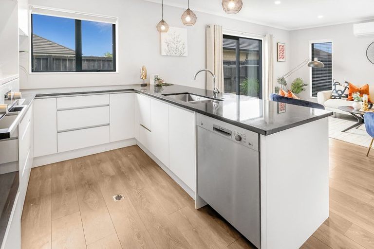 Photo of property in 9/15 Onukutara Place, Huntington, Hamilton, 3281