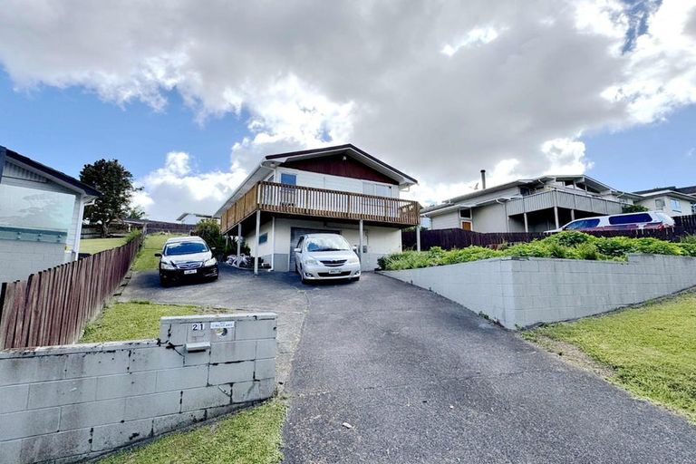 Photo of property in 21 Longreach Drive, Sunnyvale, Auckland, 0612