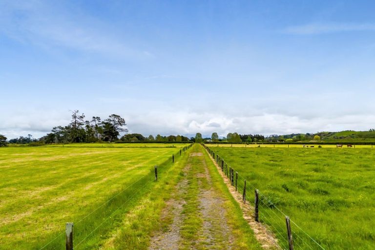 Photo of property in 404 Bristol Road, Everett Park, Inglewood, 4388